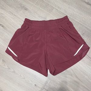 LULULEMON Hotty Hot Low-Rise Lined Short TALL